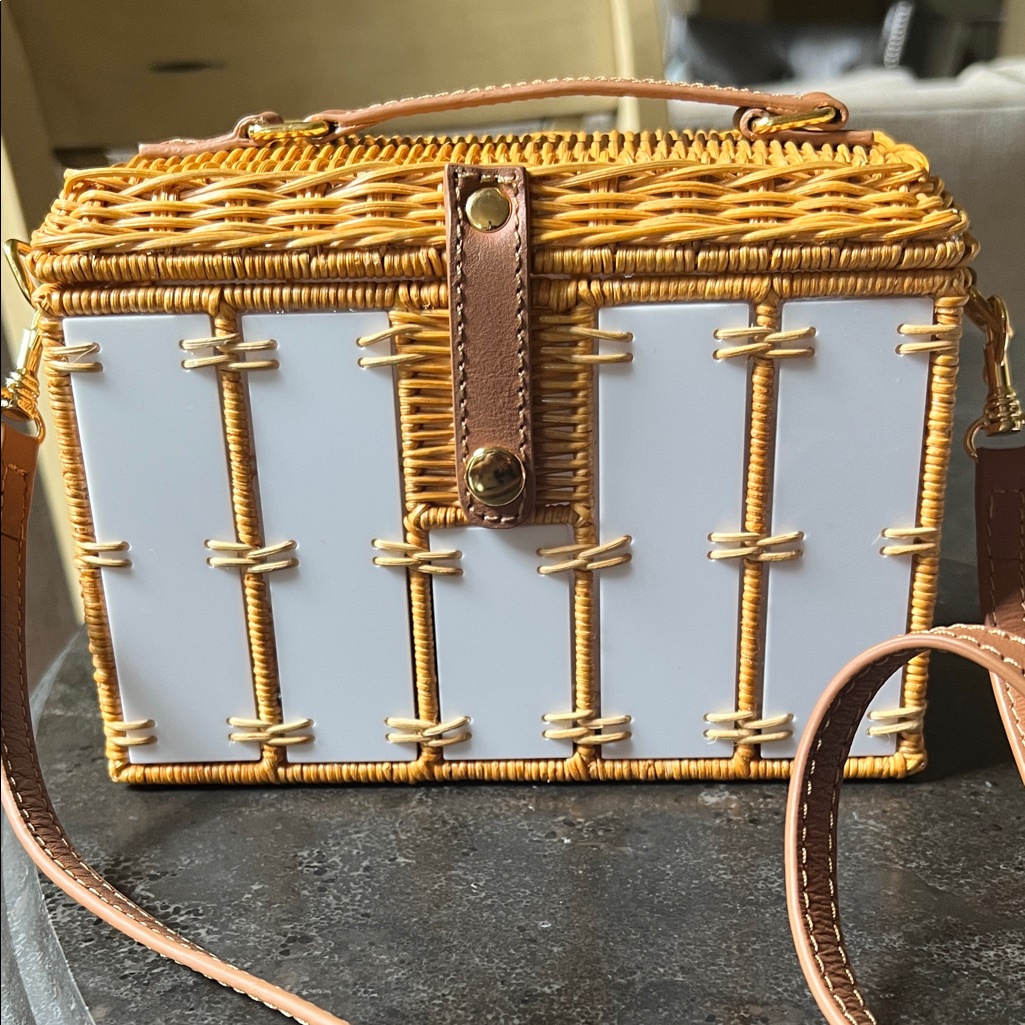 Elegant Tan And White Woven Crossbody Bag